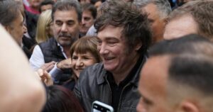 el Presidente retoma hoy la campaña de LLA por el interior con visitas a Santiago del Estero y Tucumán