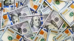 Dólar oficial supera los $1.500 y mayorista roza el techo de la banda