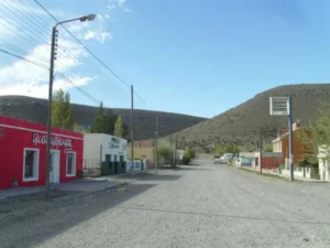 Fiscalía investiga a un hombre por apuñalar a su amigo