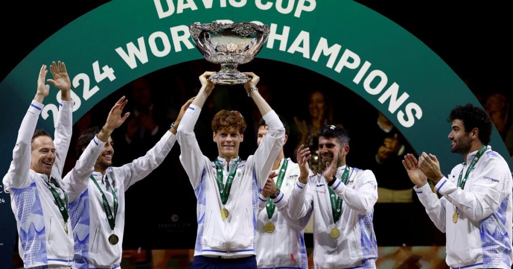 Jannik Sinner no para de recibir palazos en Italia por bajarse del Final 8 de la Copa Davis: "Es una bofetada"
