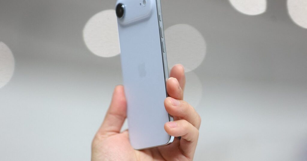 el nuevo iPhone ya sufre recortes y podría ser discontinuado