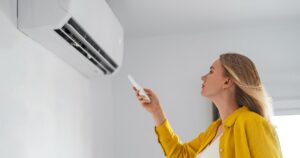 el botón del aire acondicionado que mucha gente desconoce y ayuda a ahorrar energía