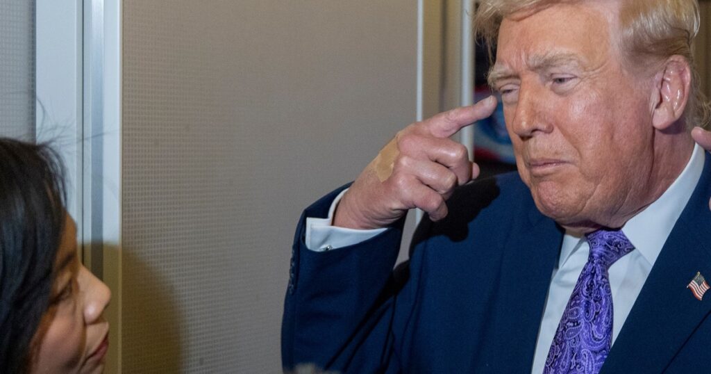 Donald Trump confirmó que tuvo una conversación telefónica con Nicolás Maduro