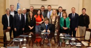 midieron a 12 dirigentes libertarios y ganó uno recién echado