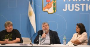 el peronismo alineado con Cristina Kirchner busca calmar las internas y evitar fugas en el Congreso