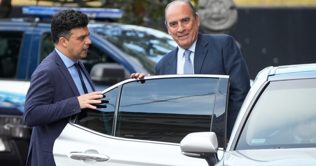 Guillermo Francos reveló que presentó su renuncia porque veía que a Milei "le estaba costando" pedirle su salida y habló de presiones