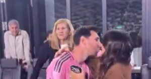 Lionel Messi le dio un tierno beso a Antonela Roccuzzo y ya palpita la final de la MLS contra su "bestia negra" Thomas Müller: "Un pasito más"