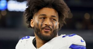 hallan muerto a Marshawn Kneeland, jugador de los Dallas Cowboys, tras una persecución policial