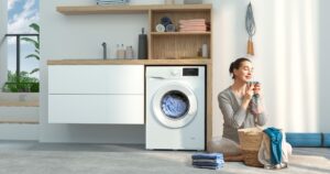 TCL lanza lavarropas, lavasecarropas y heladeras en Argentina: cómo son y cuánto valen