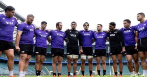 un triunfo lo acerca al objetivo, pero una derrota reconfigura el escenario