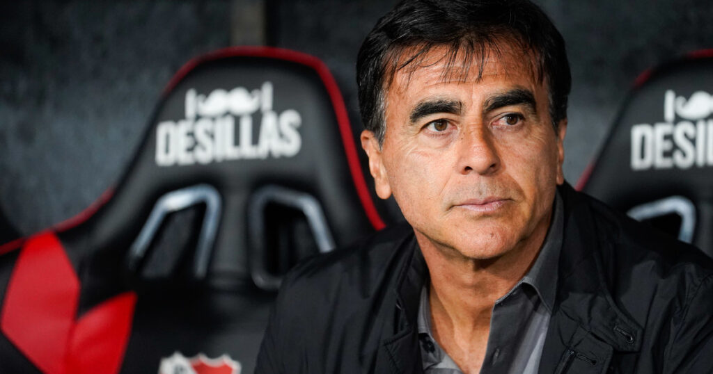 las premisas del DT Gustavo Quinteros de cara al rearmado del plantel