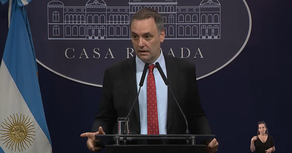 Javier Milei y sus medidas, EN VIVO: con Adorni a la cabeza, el Consejo de Mayo se reúne por última vez antes del recambio en el Congreso