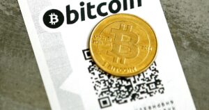 Una abuela invirtió 60 mil dólares en bitcoin para sus nietos y casi los pierde por una confusión de claves cripto que pareció un hackeo
