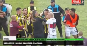 Deportivo Madryn le ganó a Morón 1-0 y los futbolistas terminaron a las piñas