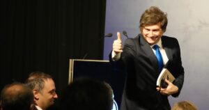 el Presidente está viajando a Noruega para asistir a la entrega del Premio Nobel de la Paz a María Corina Machado