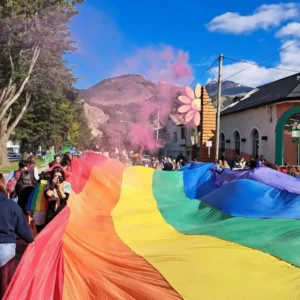 Lago Puelo será sede de la Marcha Provincial del Orgullo