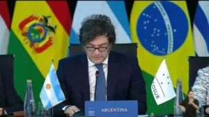 Milei irá a la cumbre del Mercosur pese a tensiones por el acuerdo con la Unión Europea