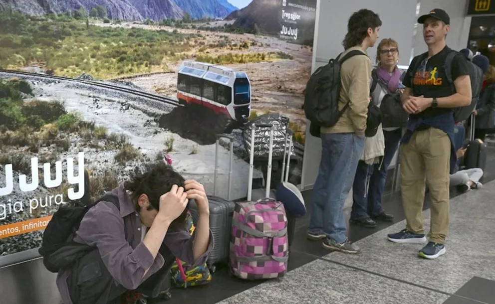Controladores aéreos: Segunda jornada de paro afecta vuelos nacionales
