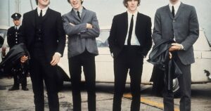 Los Beatles lograron tener por tercer año seguido un álbum en el N° 1 del ranking el día de Navidad (y no fueron los últimos)