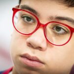 Utilice este título Faustino Oro logró un triunfazo ante Erwin L’Ami y está al acecho de la punta en el Challenger del prestigioso torneo Tata Steel y cree en base a ese titulo original un titulo nuevo, preciso, comprensible y que no pierda relacion con el titulo original. Necesito que me devuelvas solo y nada mas que el titulo nuevo.