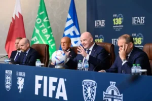 La FIFA evalúa cambios en el reglamento para agilizar el juego