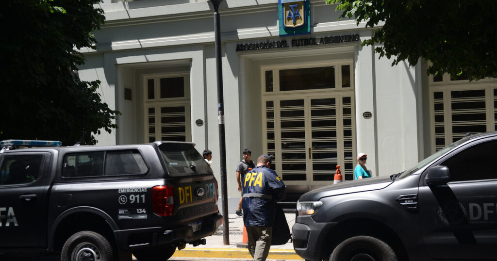 La Justicia suspendió la tarjeta corporativa de la AFA que usaba uno de los presuntos testaferros de Toviggino