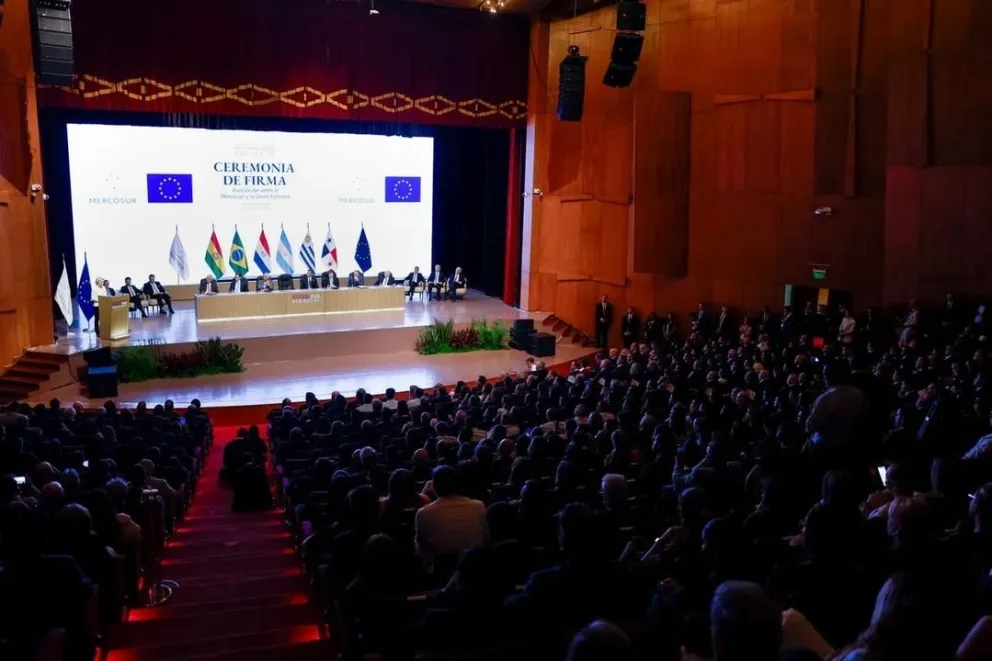 Tras 26 años de negociaciones, el Mercosur y la Unión Europea firmaron histórico acuerdo comercial