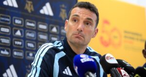 de Thiago Almada con cartel de venta y Julián Álvarez sin gol a un Lautaro Martínez intratable