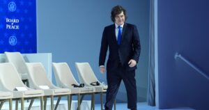 el Presidente firmó el documento fundador del Consejo de la Paz impulsado por Donald Trump