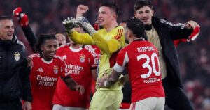 todos los clasificados a octavos de final y a los Playoffs