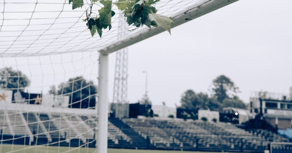 un ciclón extratropical pone en riesgo el amistoso del Rojo en Montevideo
