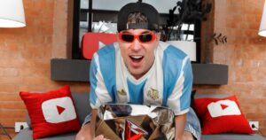 Alejo Igoa, el argentino que rompió el récord de suscriptores en español