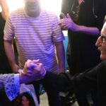 Utilice este título  Charly García fue a ver a Andy Summers, de The Police y cree en base a ese titulo original un titulo nuevo, preciso, comprensible y que no pierda relacion con el titulo original. Necesito que me devuelvas solo y nada mas que el titulo nuevo.