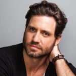 Utilice este título  Edgar Ramírez, el venezolano de moda que más ama Hollywood y cree en base a ese titulo original un titulo nuevo, preciso, comprensible y que no pierda relacion con el titulo original. Necesito que me devuelvas solo y nada mas que el titulo nuevo.