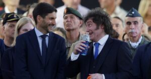 El Gobierno interviene ante el reclamo policial por temor al efecto contagio, presiona políticamente y se revive el fantasma de Monteoliva