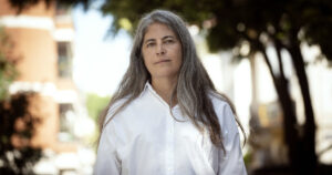 "En esta novela hay mucho de esa gente por la que nadie reclama ni parece importar"