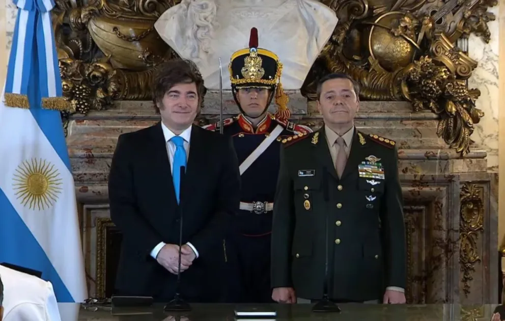 Javier Milei encabeza la entrega del sable de San Martín