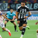 Utilice este título Los puntajes de Clarín de la fecha 4 del Torneo Apertura 2026 de la Liga Profesional de Fútbol y cree en base a ese titulo original un titulo nuevo, preciso, comprensible y que no pierda relacion con el titulo original. Necesito que me devuelvas solo y nada mas que el titulo nuevo.