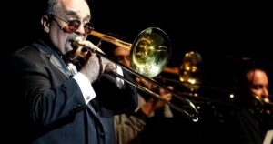 Murió Willie Colón, emblemático músico e intérprete de iconos de la salsa como 'Idilio'