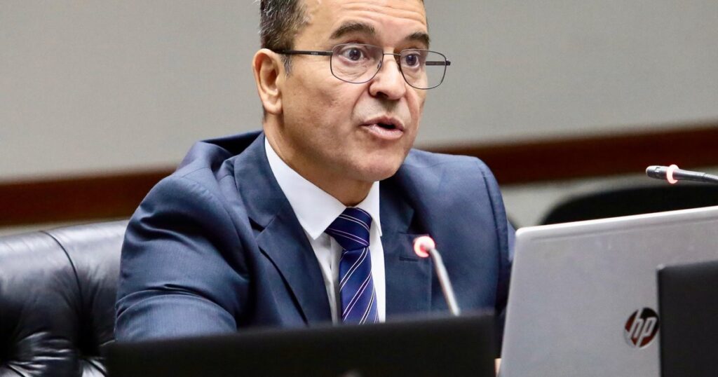 Pidieron que vaya a juicio oral un juez federal acusado de amenazar y hostigar a los empleados de su tribunal