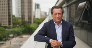 Un exfuncionario de Macri dice que habrá más “casos Techint” y critica a los empresarios que especulan con la vuelta de restricciones a las importaciones