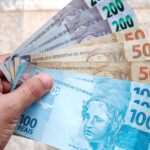 Utilice este título  a cuánto cotiza y cuál es el precio de la moneda brasileña este viernes 06 de febrero y cree en base a ese titulo original un titulo nuevo, preciso, comprensible y que no pierda relacion con el titulo original. Necesito que me devuelvas solo y nada mas que el titulo nuevo.