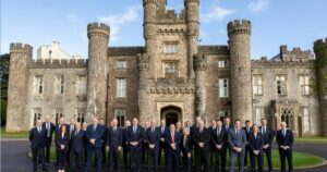 cuenta regresiva, VAR ampliado y sustituciones más rápidas