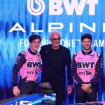 Utilice este título del top 4 inamovible al desastre de Aston Martin y cree en base a ese titulo original un titulo nuevo, preciso, comprensible y que no pierda relacion con el titulo original. Necesito que me devuelvas solo y nada mas que el titulo nuevo.