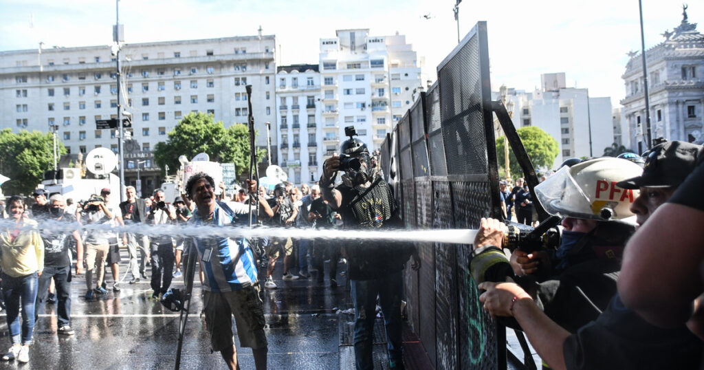 el Gobierno evitó el paro general y se prepara para enfrentar a la CGT en la calle