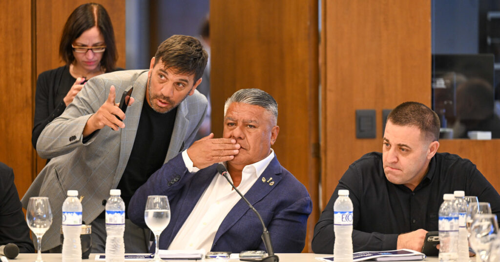 el entramado detrás del paro en el fútbol que impulsan los dirigentes por las denuncias de corrupción contra Tapia y Toviggino