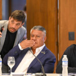 Utilice este título el entramado detrás del paro en el fútbol que impulsan los dirigentes por las denuncias de corrupción contra Tapia y Toviggino y cree en base a ese titulo original un titulo nuevo, preciso, comprensible y que no pierda relacion con el titulo original. Necesito que me devuelvas solo y nada mas que el titulo nuevo.