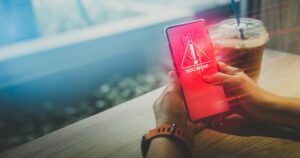 esconde un malware que usa IA para tomar control del celular