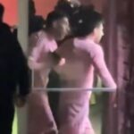 Utilice este título lo fue a buscar a su vestuario y lo tuvo que frenar Luis Suárez y cree en base a ese titulo original un titulo nuevo, preciso, comprensible y que no pierda relacion con el titulo original. Necesito que me devuelvas solo y nada mas que el titulo nuevo.