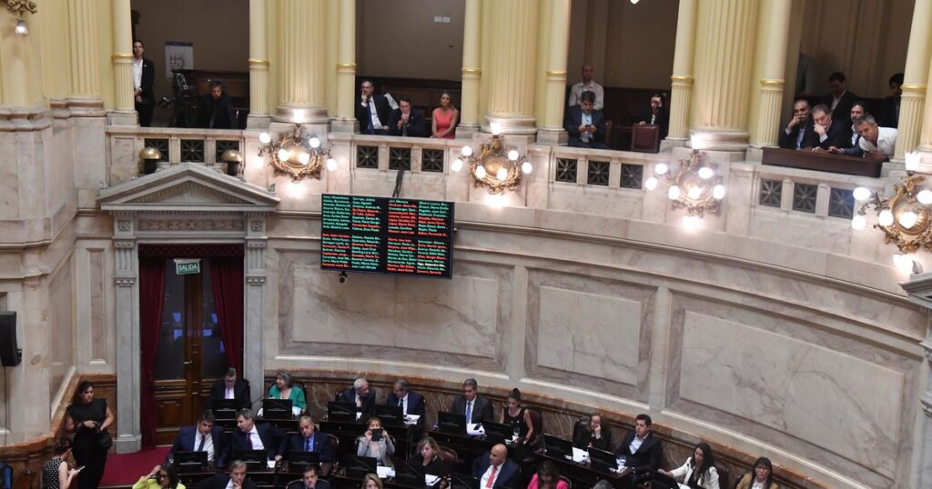 mientras Bullrich busca más votos en el Senado por la reforma laboral, los diputados de LLA se reúnen para pulir su estrategia